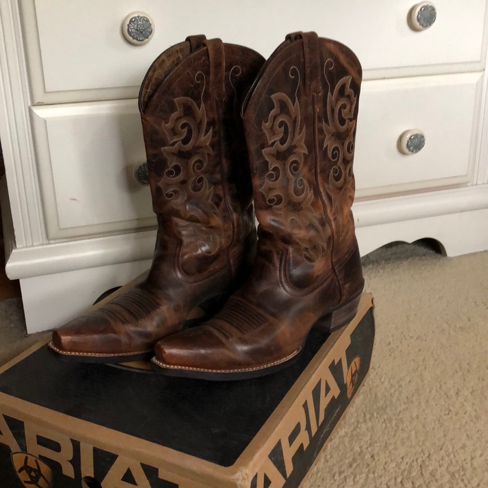 Ariat Women’s Cowboy Boots